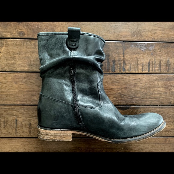 manas Shoes - MANAS DISTRESSED BLACK LEATHER SLOUCH BOOT SZ 39